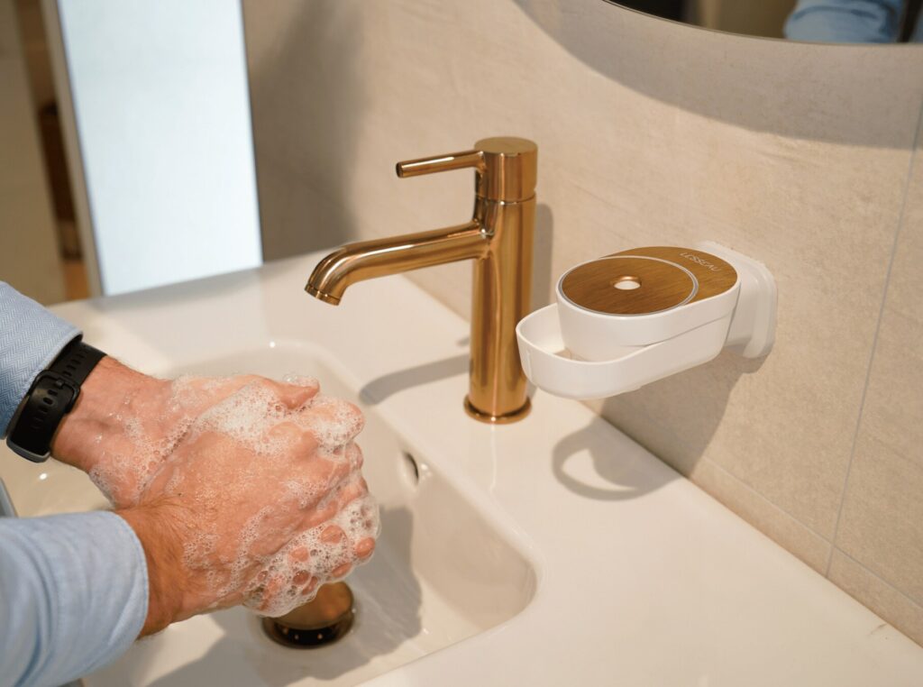 Luxe zeepdispenser brons