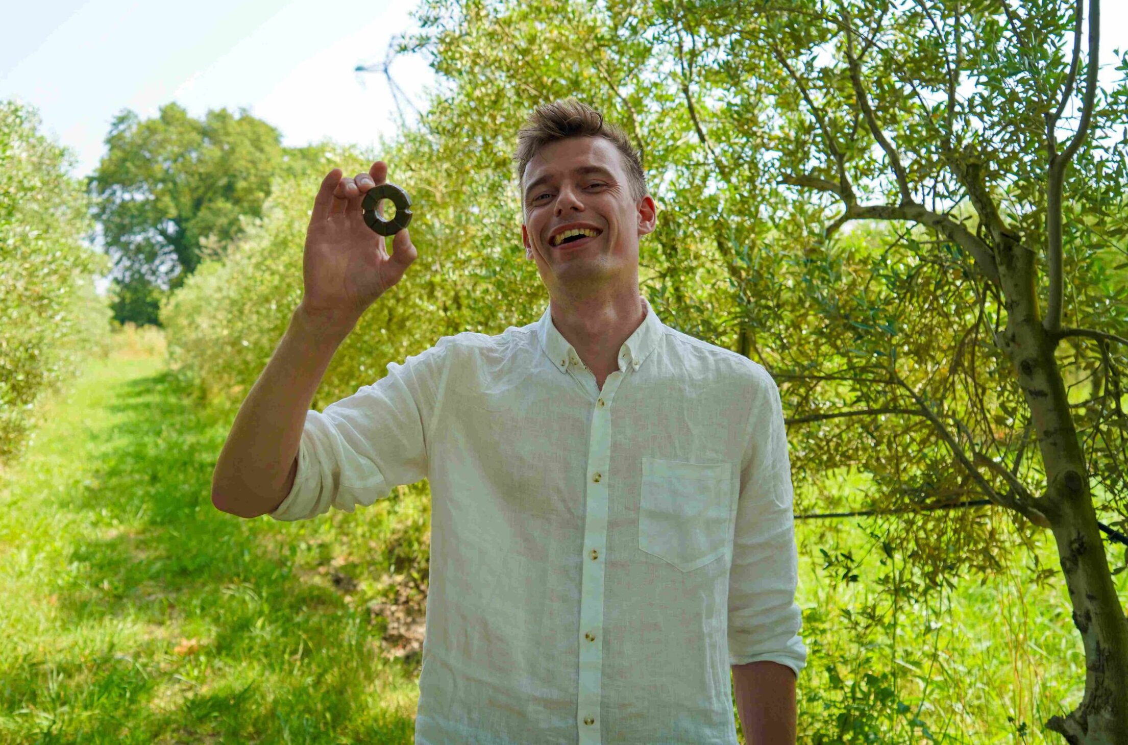 Man met Olijf Marseillezeep van Lesseau x La Corvette