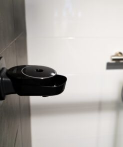 Zwarte douche dispenser met blokzeep van Lesseau